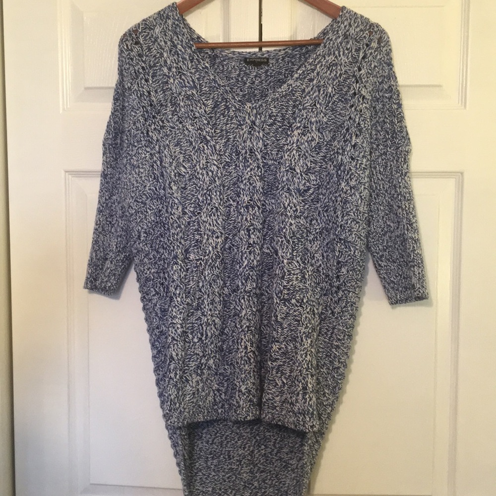 Like New! Express sweater with 3/4 length sleeves